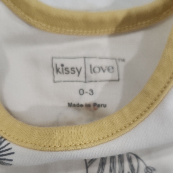 Kissy Love Baby Romper with Animal Print 0-3 - Picture 3 of 3